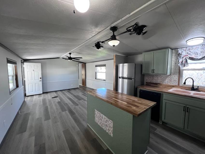 590 Century Drive a Winter Haven, FL Mobile or Manufactured Home for Sale